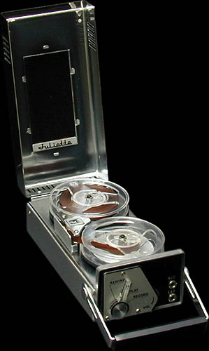 Juliette with cover open